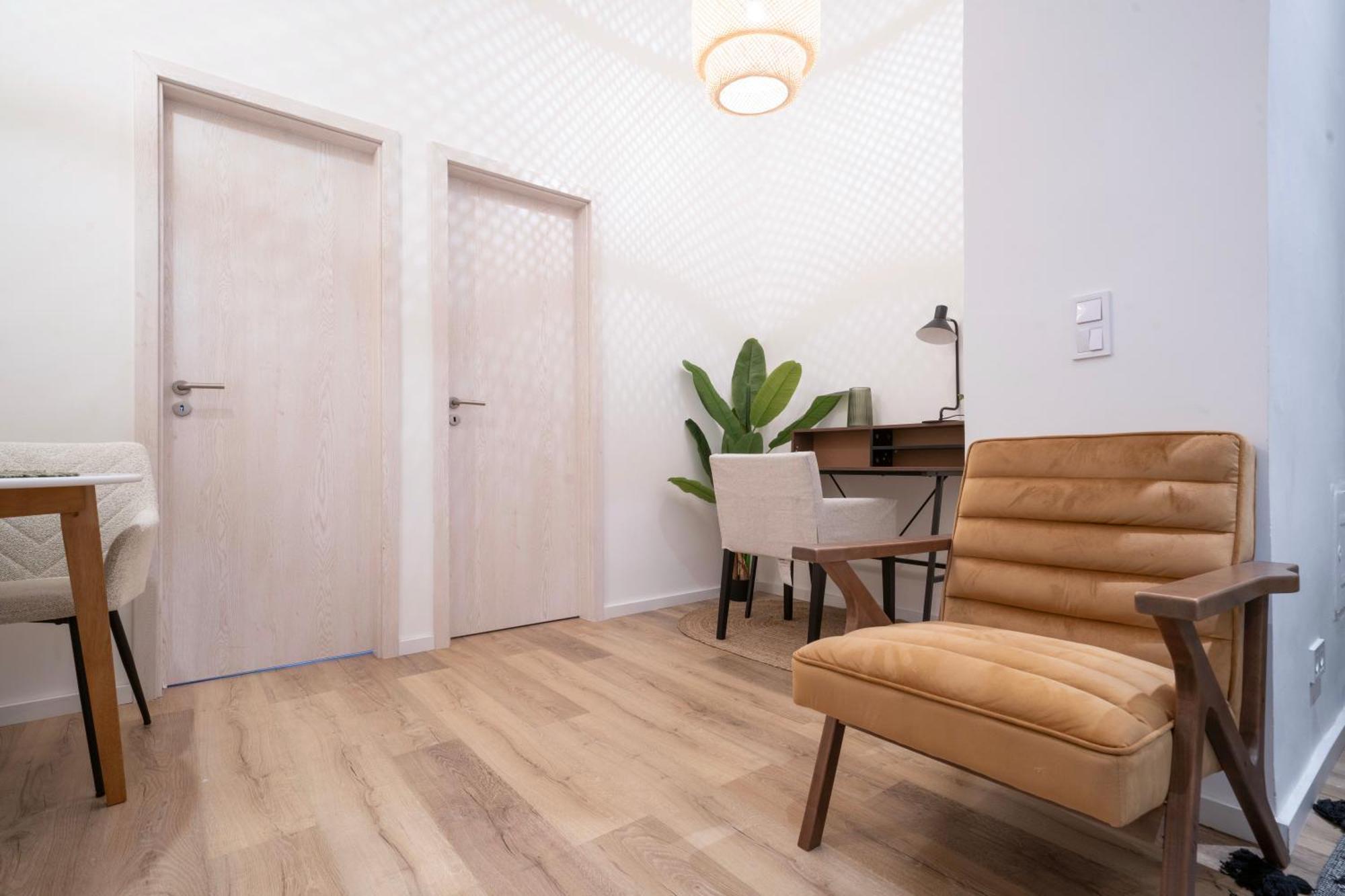בודפשט The Grove Hideaway Central 2Br Retreat מראה חיצוני תמונה